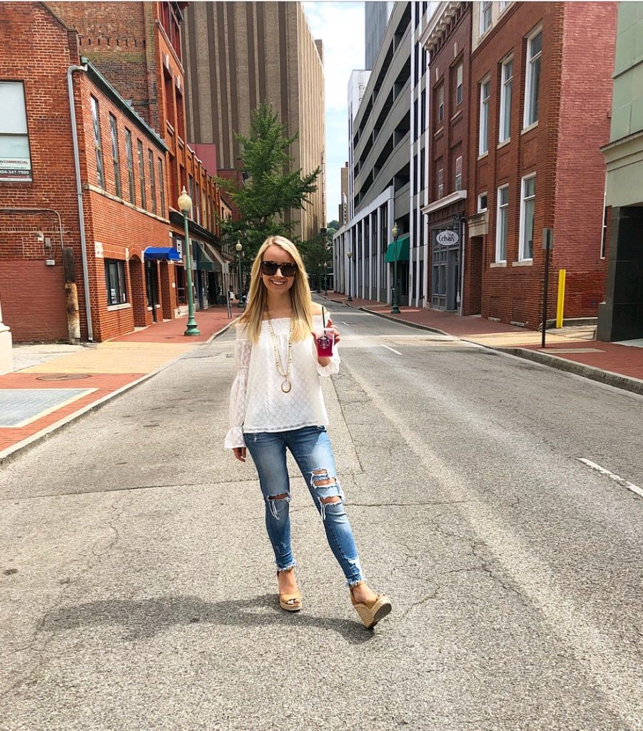 can you wear leggings working at starbucks 2020